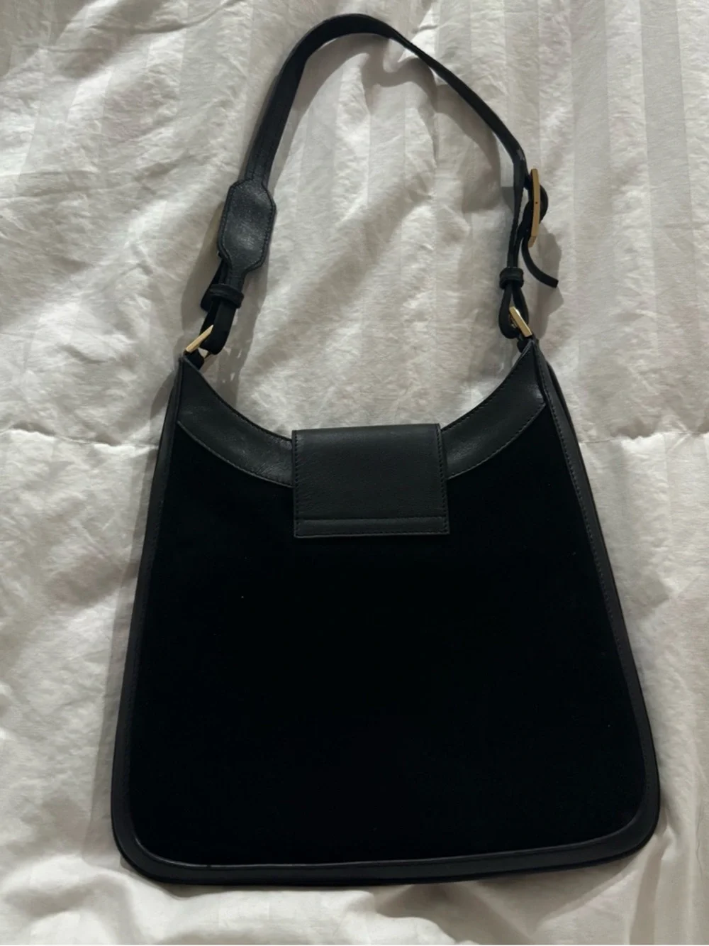 Gucci Jackie Black Women's suede Shoulder Bag with Gold Hardware - Picture 5 of 15